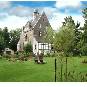 https://quadenhof.topcolognehotels.com